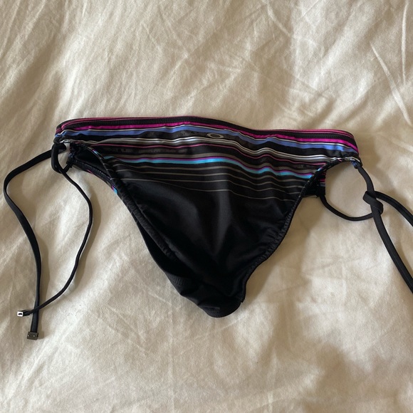Oakley striped tie string bikini bottoms - Picture 2 of 2